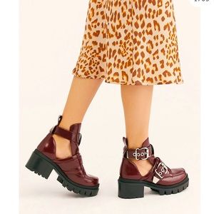 Never worn-Maxx Platform Boot - Jeffrey Campbell